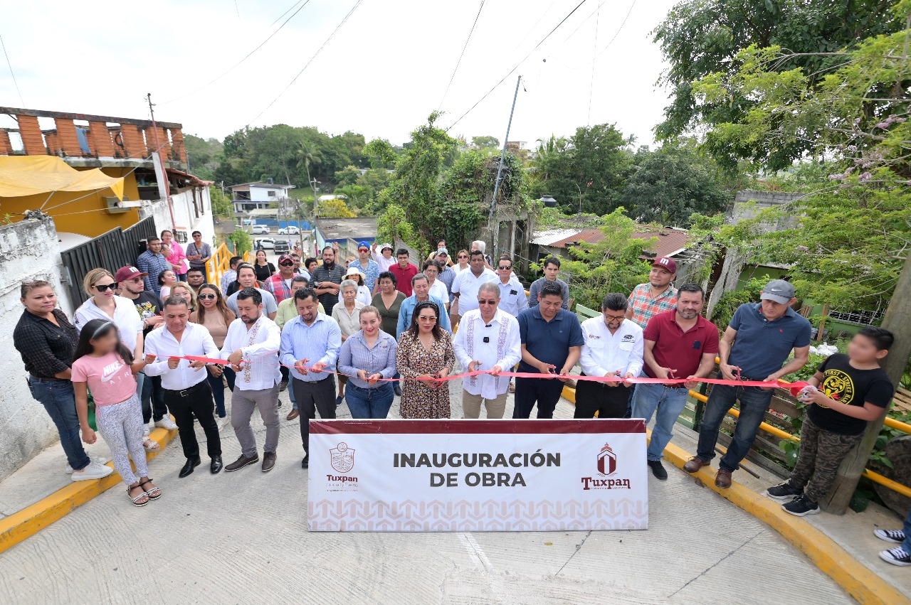 La calle Naciones Unidas, de la colonia el Esfuerzo fue transformada con obras de pavimentación, guarniciones y banquetas