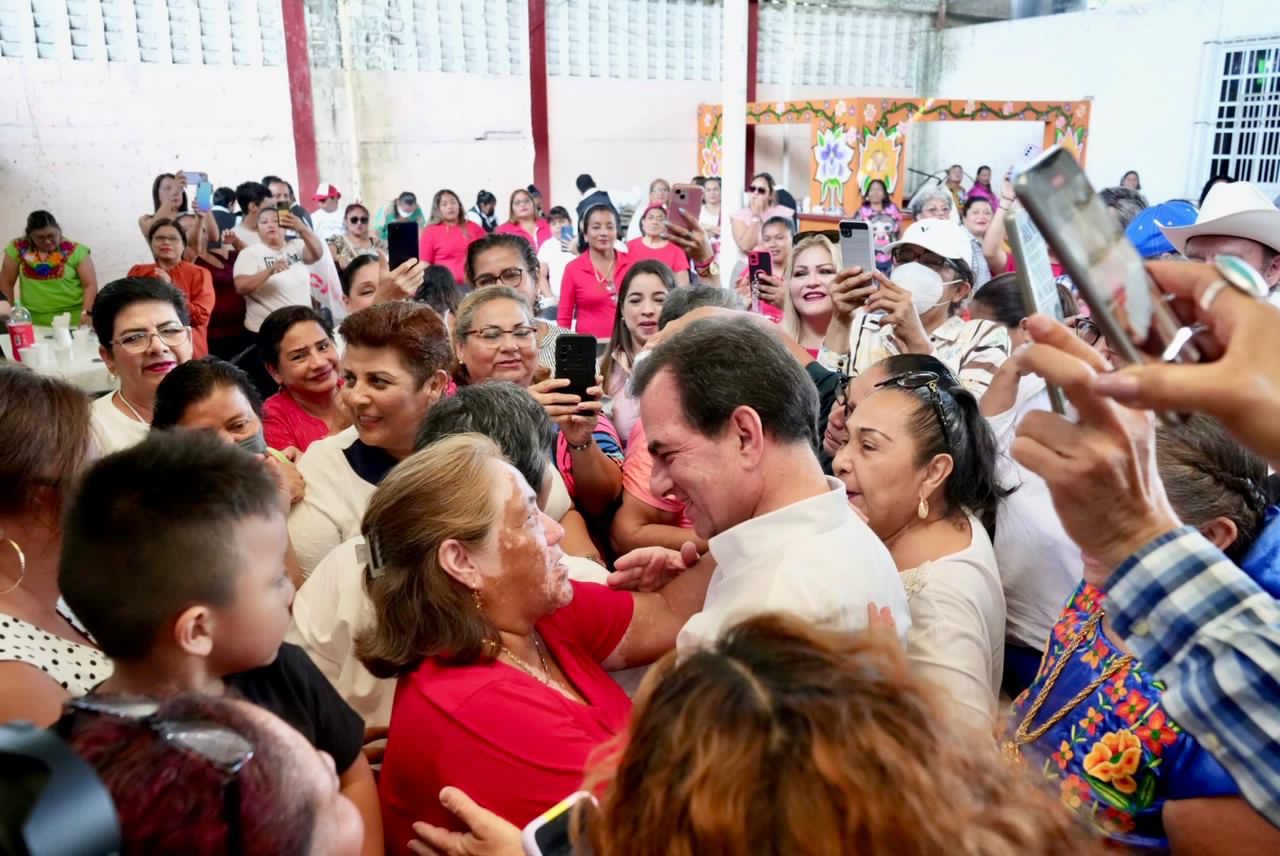 Se compromete Pepe Yunes a construir un gobierno que abandere las causas de las mujeres